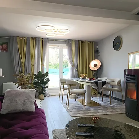 Maison Romantique Entre Deux Fleuves Chez L'Habitant Montereau-faut-Yonne Extérieur photo