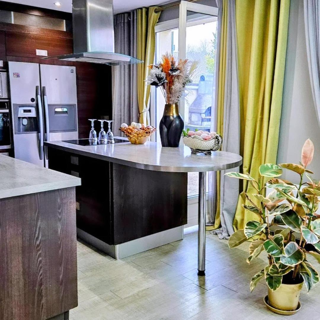 Maison Romantique Entre Deux Fleuves Séjour chez l'habitant *
